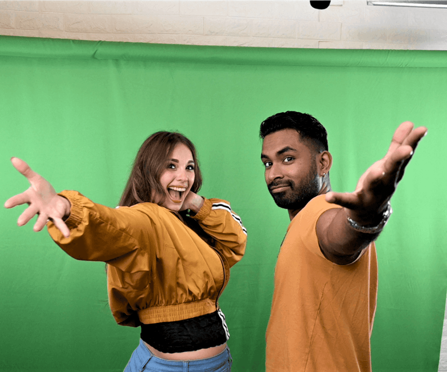 USING A GREEN SCREEN FOR A FUN ROMANTIC DATE